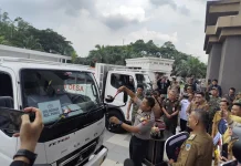 TNI Dorong Ekonomi Desa, Puluhan Truk Koperasi Disalurkan