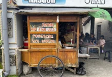 Bekal Pengalaman Jakarta, Irvan Sukses Buka Tongseng di Kediri