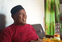 Langkah Kecil Penjual Es Campur di Jombang menuju Baitullah