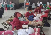 Sebanyak 250 Bidan Kediri Donor Darah Sambut HUT IBI