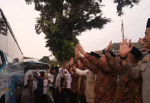 Sebanyak 1.263 Jemaah Haji Jombang Berangkat menuju Tanah Suci