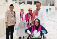 Petugas Maksimalkan Layanan Haji bagi Jemaah Lansia dan Disabilitas
