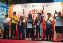 Ribuan Pelari Padati Bandara Dhoho di Kediri Half Marathon 2026