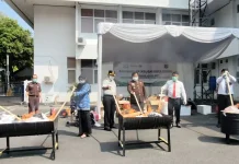 Harkitnas, Kejari Kota Kediri Musnahkan Barang Bukti dari 51 Perkara