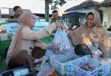 Cabai dan Telur Laris di Gerakan Pangan Murah di Kediri