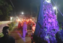Idul Adha, Santri Pawai Obor dan Kirab Gunungan Sayur