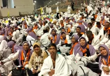 Jemaah Haji Kloter 110 Kabupaten Kediri Rampungkan Lempar Jumrah di Mina