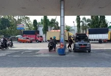 Warga Jombang Keluhkan Kenaikan Harga BBM Pertamax