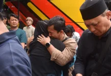 Senyum dan Air Mata Warnai Kepulangan Jamaah Haji Kota Kediri