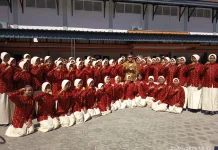 Bupati Kediri Dorong Siswa 'Boarding School' Kejar Pendidikan Tinggi