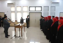Lantik Pejabat Baru, Bupati Jombang Dorong Budaya Kerja Kolaboratif