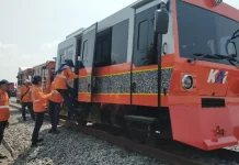 Tingkatkan Keamanan, VP Daop 7 Inspeksi Jalur Madiun–Kertosono dengan Lori Dresin