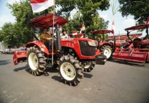 Kemarau Panjang, Pemkab Kediri Salurkan 216 Bantuan Pompa dan Traktor
