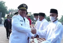 Bupati Jombang Serahkan Simbolis Remisi kepada Tiga Warga Binaan Lapas