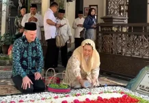 Duta Besar Australia Ziarah ke Makam Gus Dur