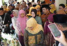 Gubernur Jatim Tinjau Program SIKAP di SMAN 2 Jombang