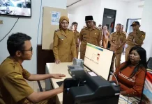 Percepat Layanan Adminduk, Pemkot Kediri Serahkan Mesin Cetak e-KTP ke 46 Kelurahan