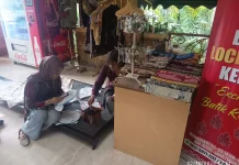 Hari Batik Nasional 2026, Hotel Lotus Kediri Gelar Aksi Live Mencating