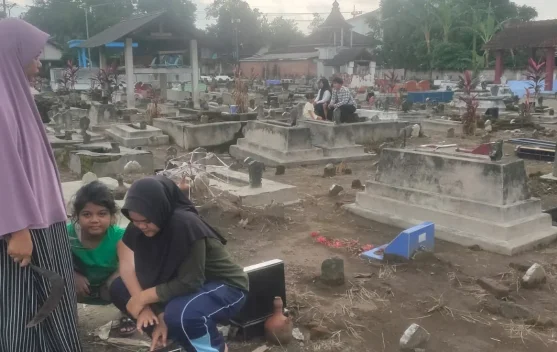 Tradisi Nyekar jelang Ramadan, Permintaan Bunga Meningkat