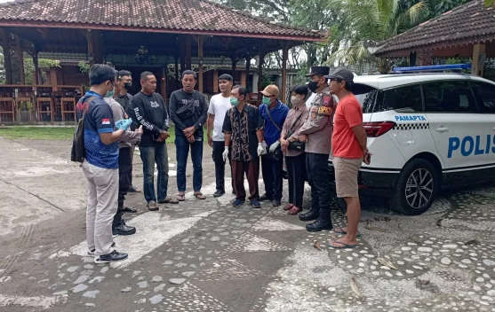 Polsek Pare Tangani Penemuan Jenazah Karyawan Jasa Pengiriman di Toilet