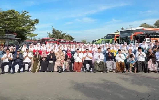 Menjelang Lebaran, Ribuan Santri Tebuireng Jombang Mudik Bareng