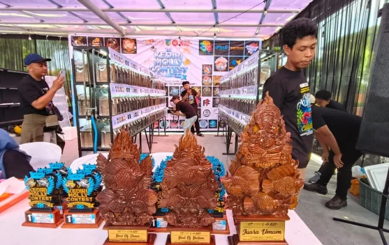 Ratusan Peserta Ikuti Kontes Ikan Molly Perdana Tingkat Nasionall di Kediri