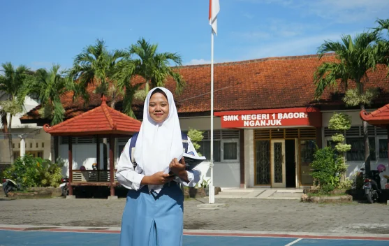 PKL Jadi Jalan Siswi SMKN Raih Dunia Kerja