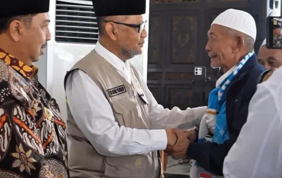 Kepulangan Jemaah Haji Jombang Kloter 62 dan 63 Disambut Menteri Haji RI