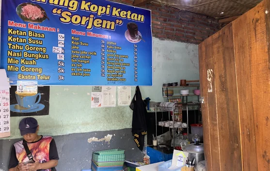 Ketan Susu Legendaris di Samping Jembatan Lama Brawijaya