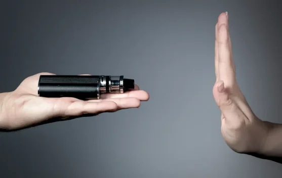 Vape Dianggap Lebih Aman, Benarkah? Ini Fakta Ilmiah di Balik Rokok Elektrik