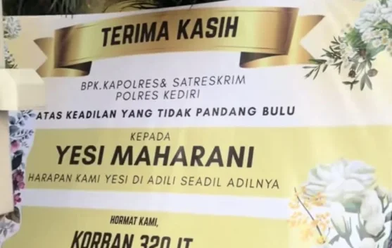 Tujuh Karangan Bunga Hiasi Mapolres Kediri, Warga Prihatin Kasus Investasi