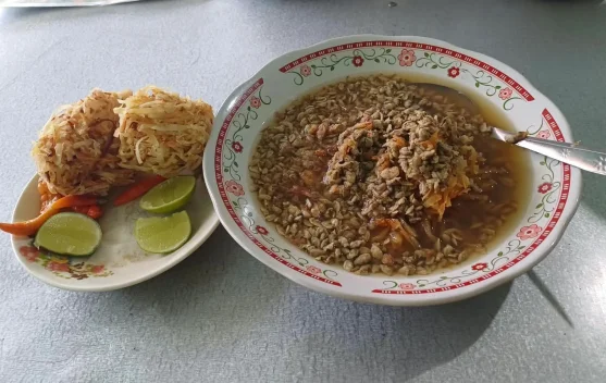 Lontong Kupang Sidoarjo Manjakan Lidah Pecinta Kuliner Ekstrem Kediri