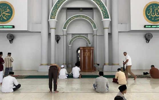 Mensyukuri Nikmat, Jangan Sampai Menjauh dari Iman