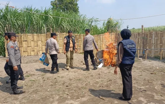 Polsek Kandat Gerebek Lokasi Dugaan Sabung Ayam