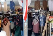 Menjelang Tahun Ajaran Baru, Penjualan Seragam di Kediri Melonjak