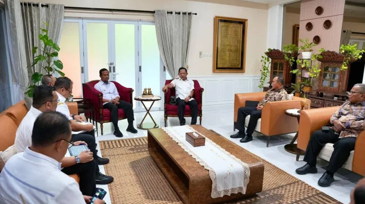 Gubernur Sultra Temui Mendagri Bahas Pulau Kawi-kawia