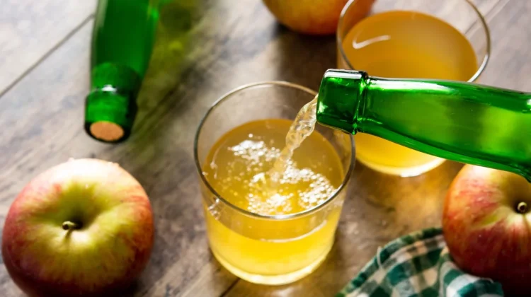 Tren Minum Cuka Apel Meningkat di Kalangan Muda