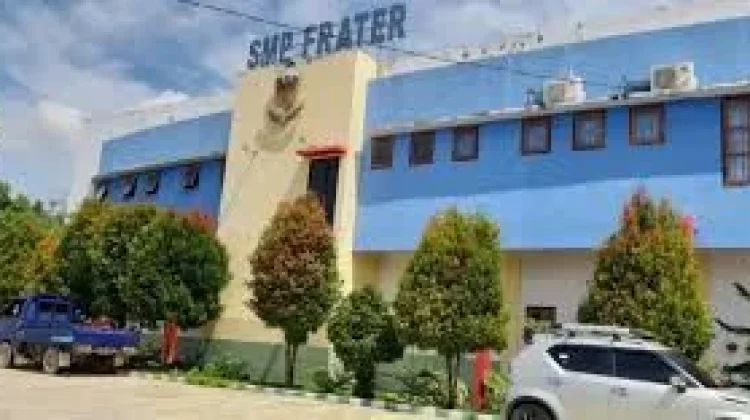 SMP Frater Kendari Target Jadi Sekolah Bebas Plastik