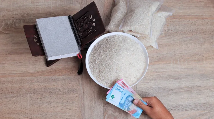 Mengenal Zakat Fitrah: Tradisi Berbagi di Akhir Ramadan