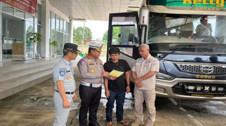 Dishub Sultra Gelar Rampcheck Kendaraan di Terminal Puuwatu