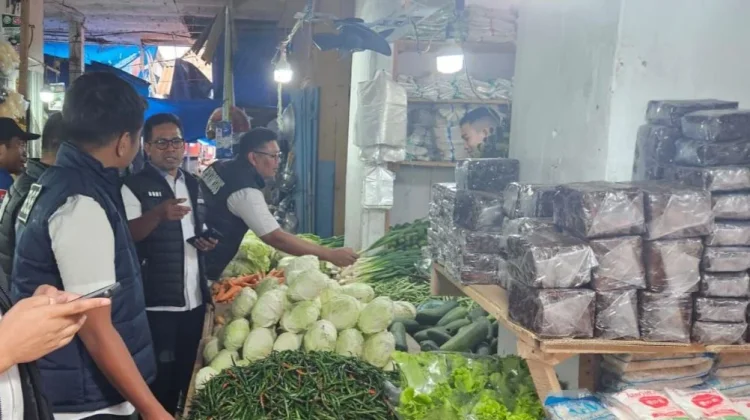 Harga Bapok di Pasar Baruga Terpantau Stabil