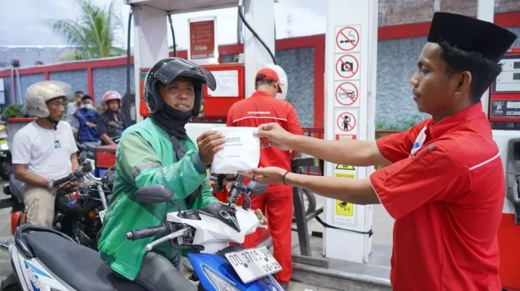 Pertamina Sulawesi Hadirkan Program Berbagi Takjil di 178 SPBU