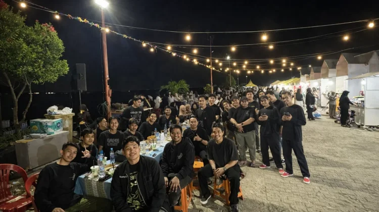 Silaturahmi Vendor Kendari Bukber di Anjungan Teluk Kendari