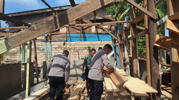 Kerjasama TNI dan Polri Bangun RTLH di Petoaha