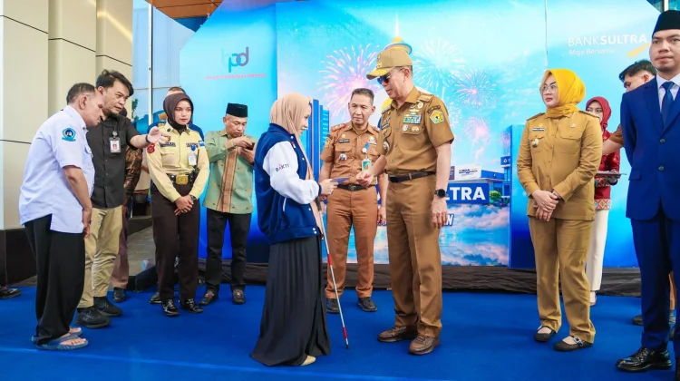 HUT Ke-58 Bank Sultra, Gubernur Berikan Bantuan Sosial