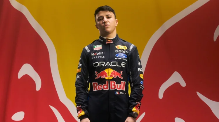 Hadjar Senang Didampingi Verstappen yang Terbuka saat Tes F1 Musim 2026