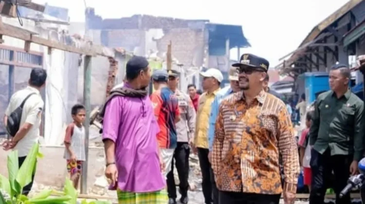 Bupati Buteng Tinjau Lokasi Kebakaran Pasar Lombe