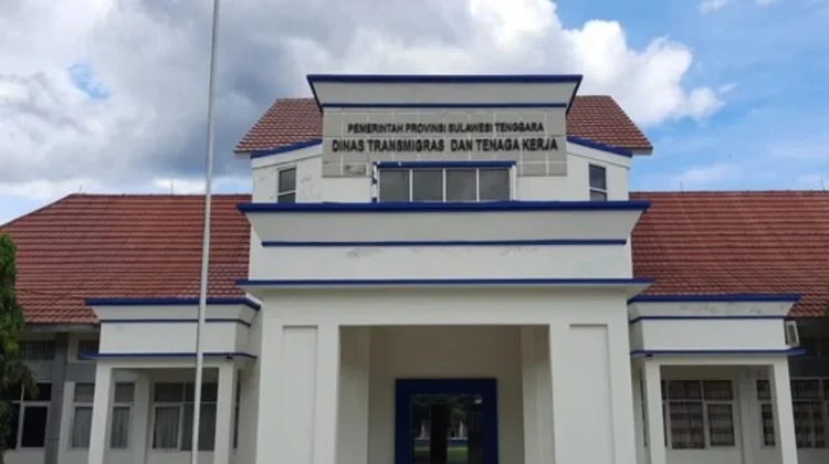 Disnakertrans Sultra Buka Posko Aduan THR