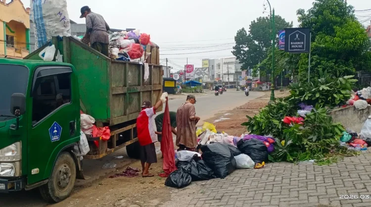 DLHK Kendari Gandeng Kecamatan Atasi Pengangkutan Sampah