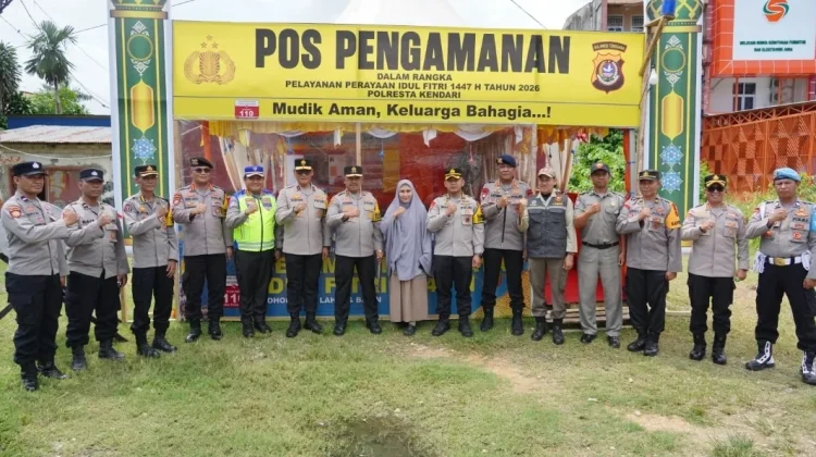 Kapolda Sultra dan Forkopimda Patroli di Pantai Toronipa